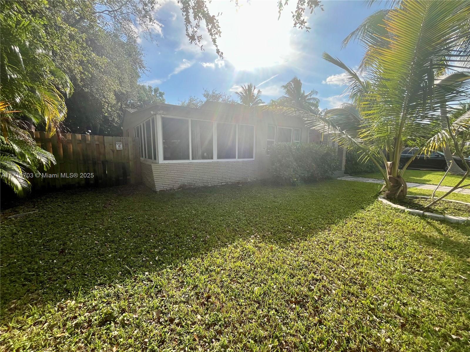 Residential, Oakland Park, Florida image 1