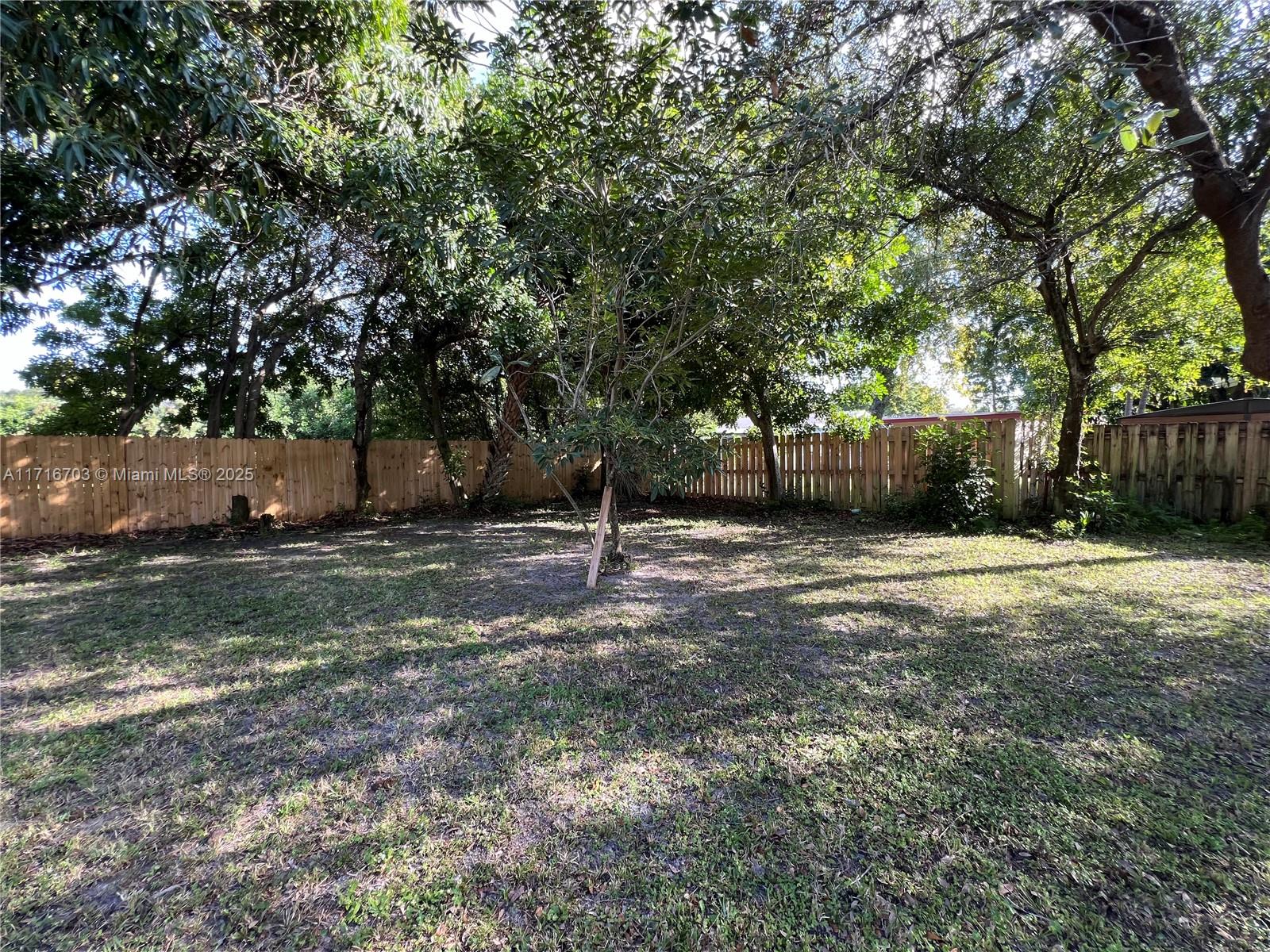 Residential, Oakland Park, Florida image 36