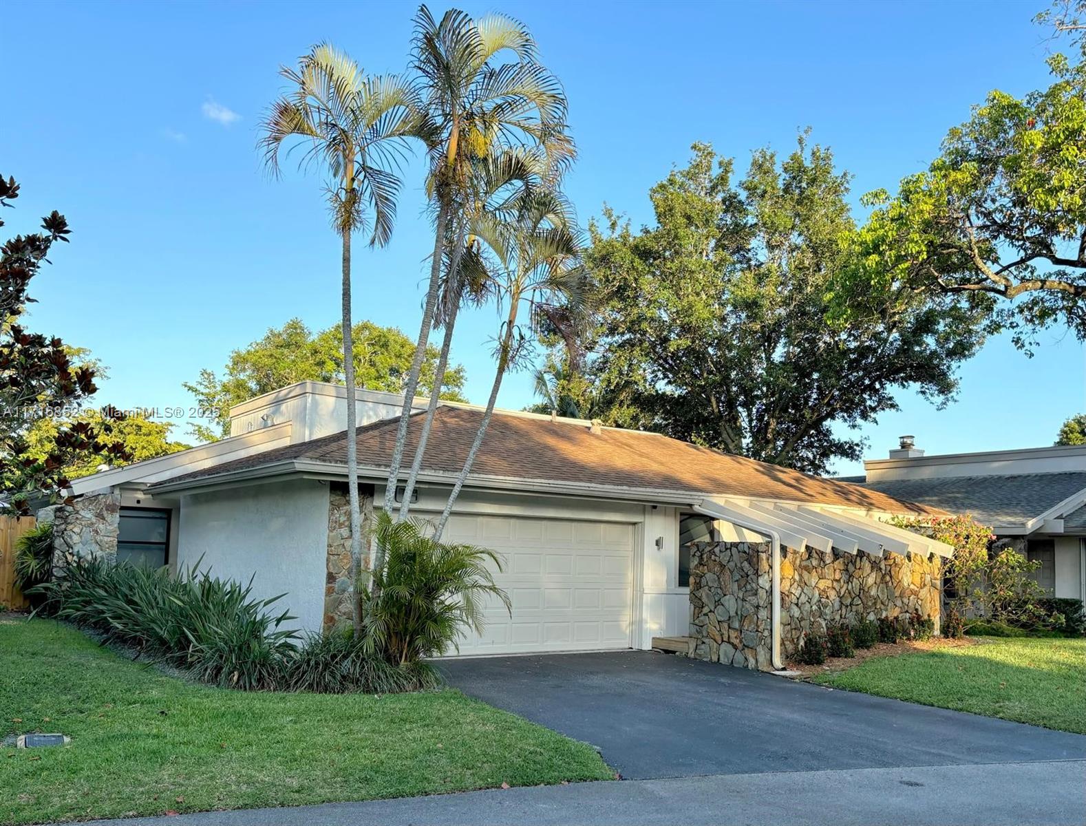 Residential, Hollywood, Florida image 1