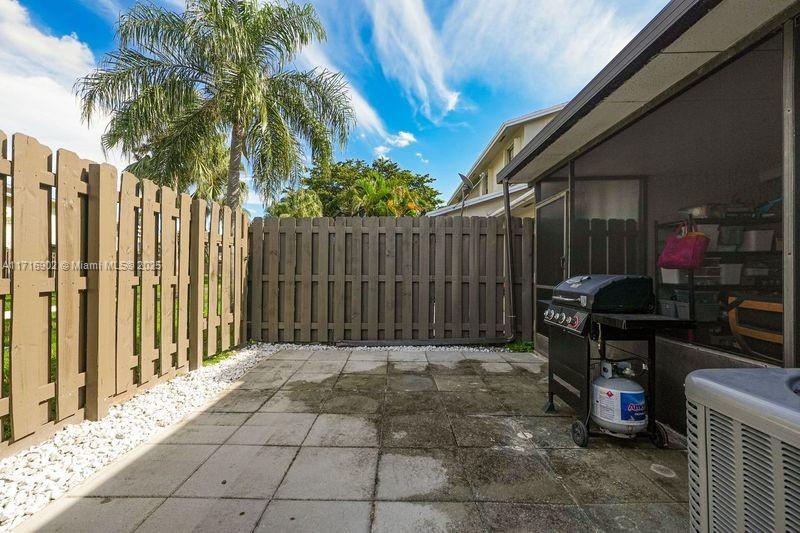 10731 NW 10th St, Pembroke Pines, Florida image 22