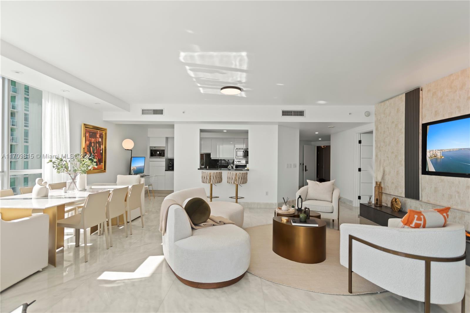 Condo for Sale in Miami, FL