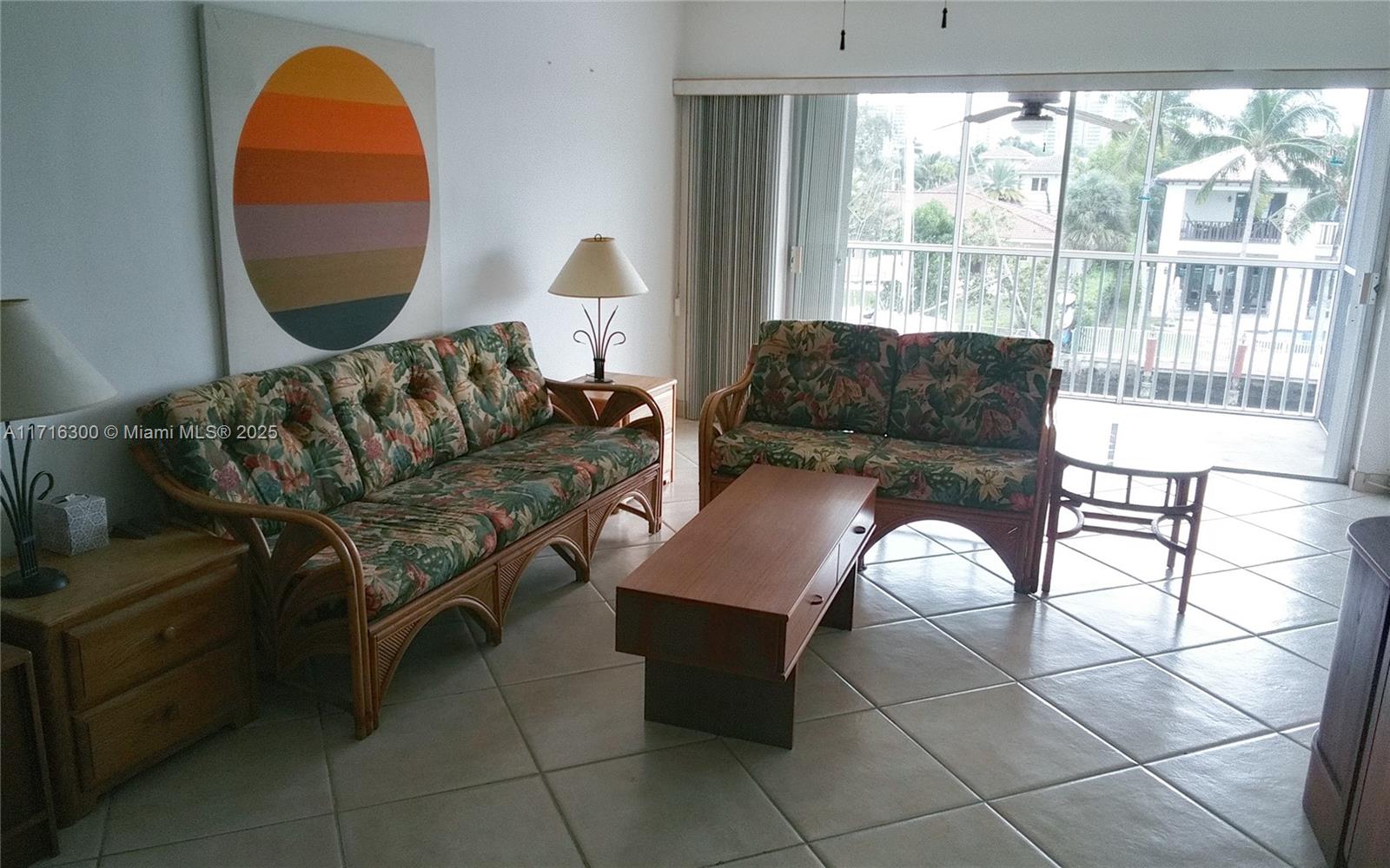 465 Paradise Isle Blvd #307, Hallandale Beach, Florida image 3