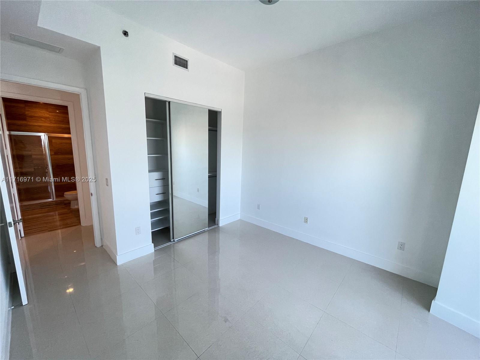 15901 Collins Ave #3705, Sunny Isles Beach FL 33160