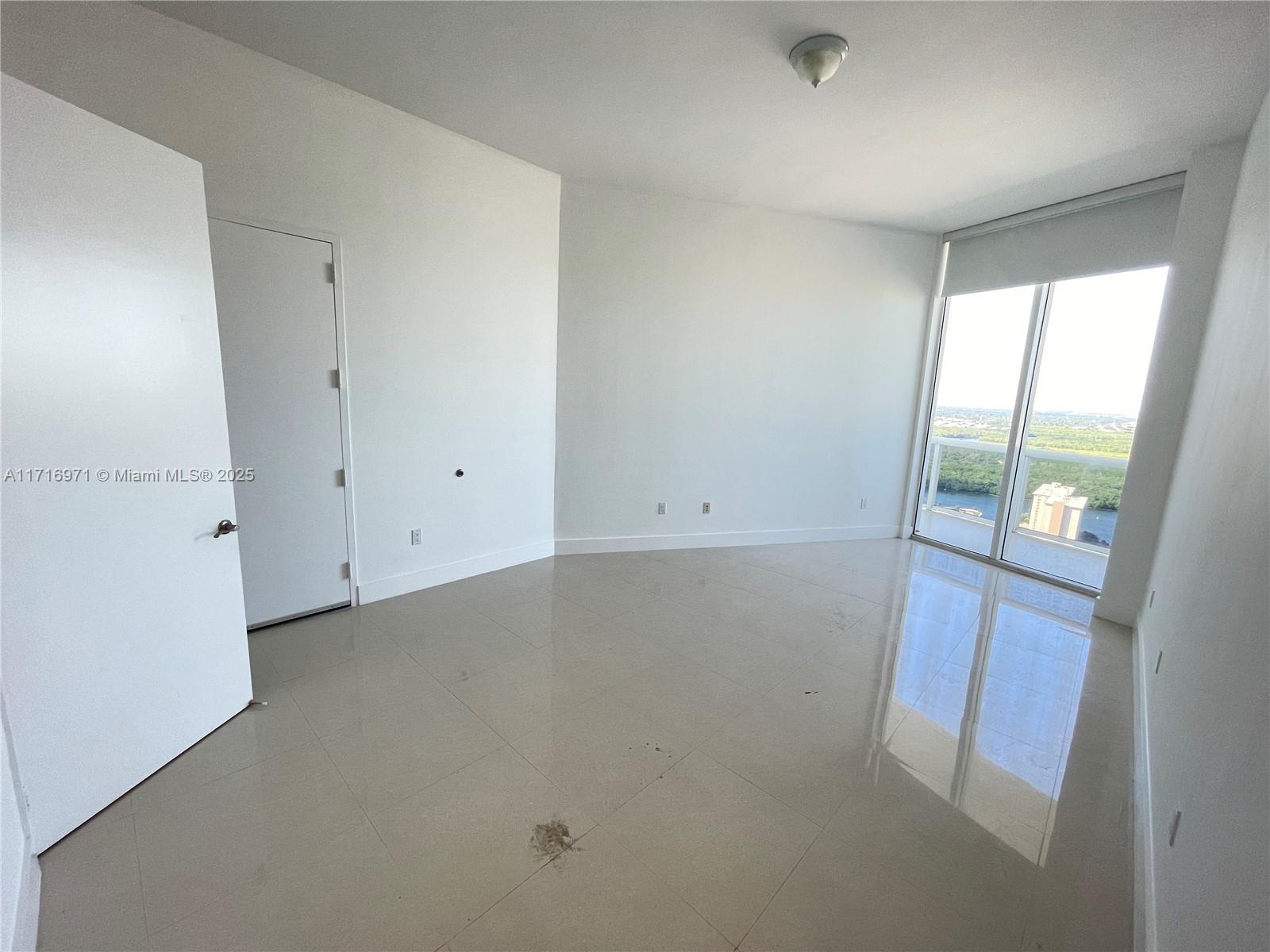 15901 Collins Ave #3705, Sunny Isles Beach FL 33160