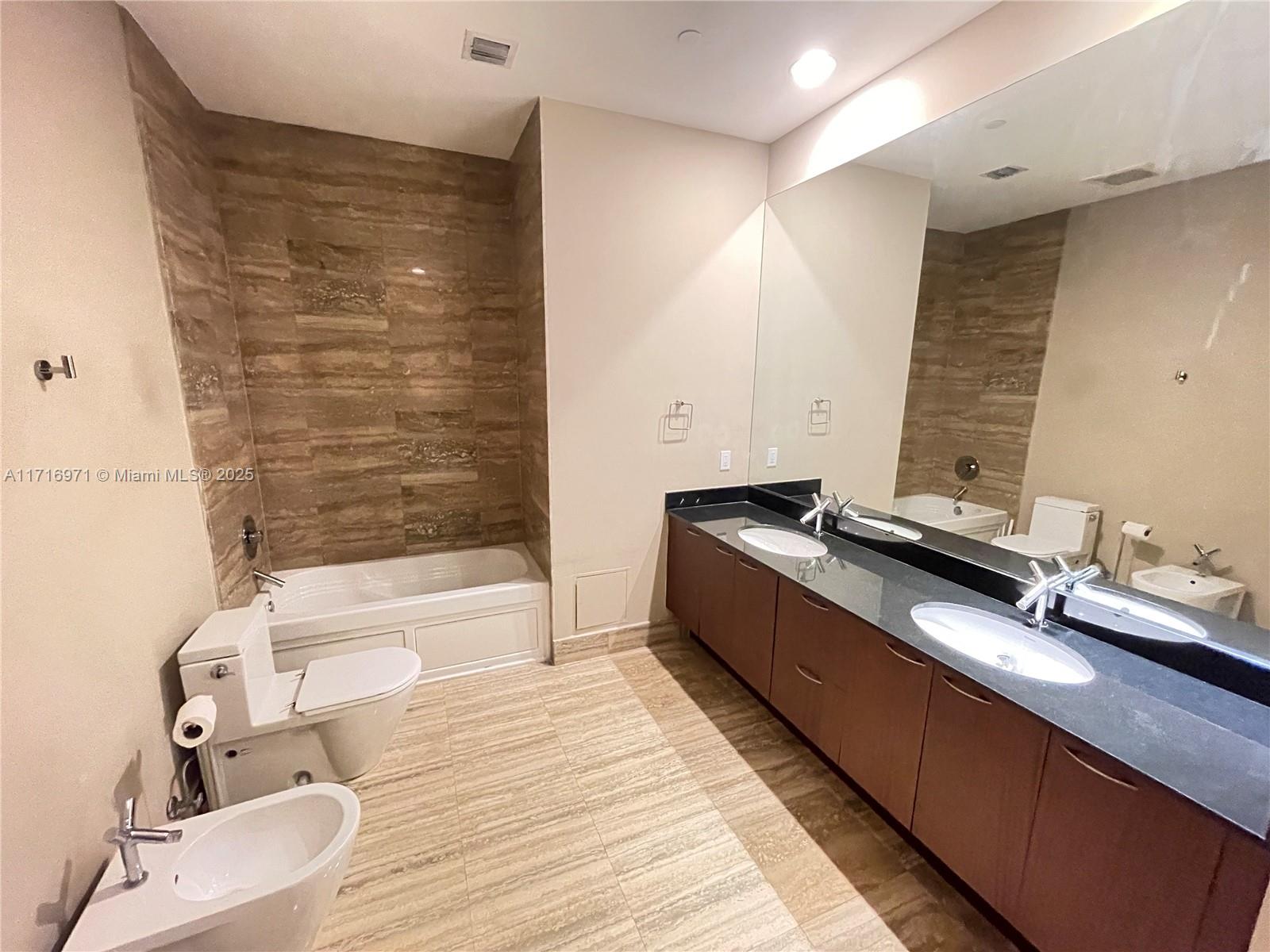 15901 Collins Ave #3705, Sunny Isles Beach FL 33160