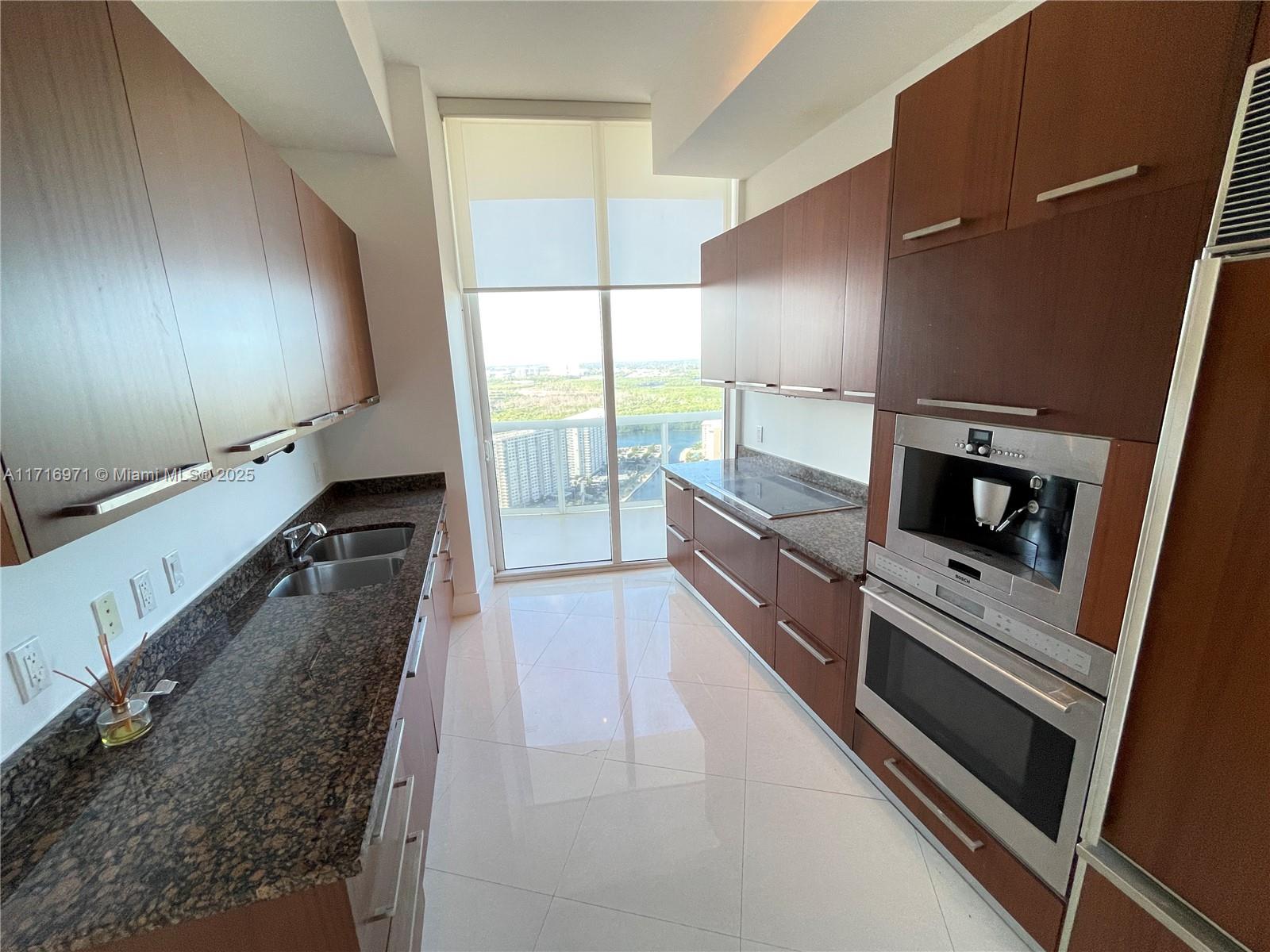 15901 Collins Ave #3705, Sunny Isles Beach FL 33160