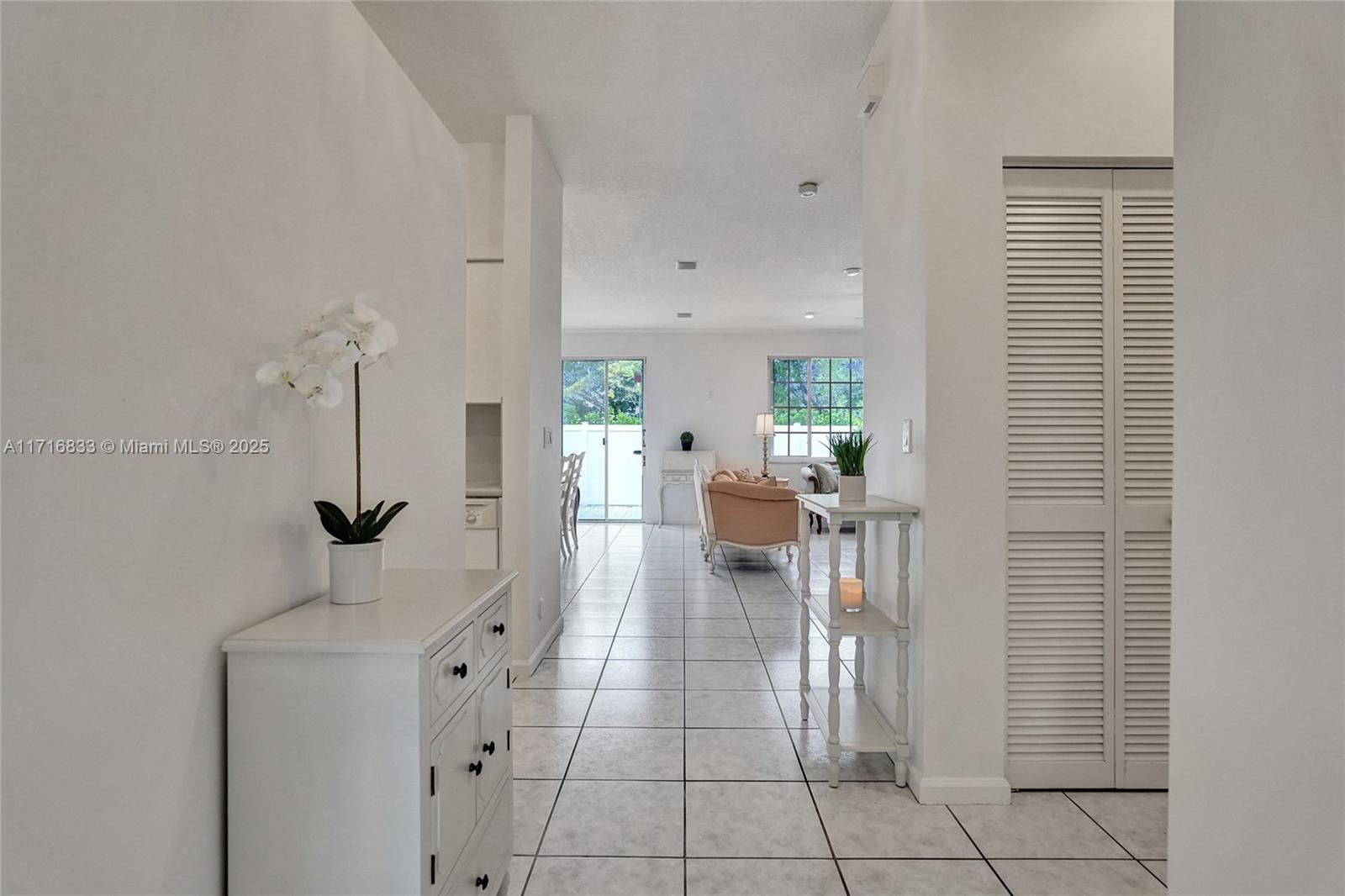 2915 Port Royale Ln #103, Fort Lauderdale, Florida image 6