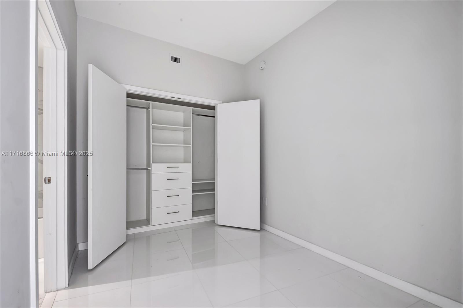 851 NE 1st Ave #2304, Miami FL 33132