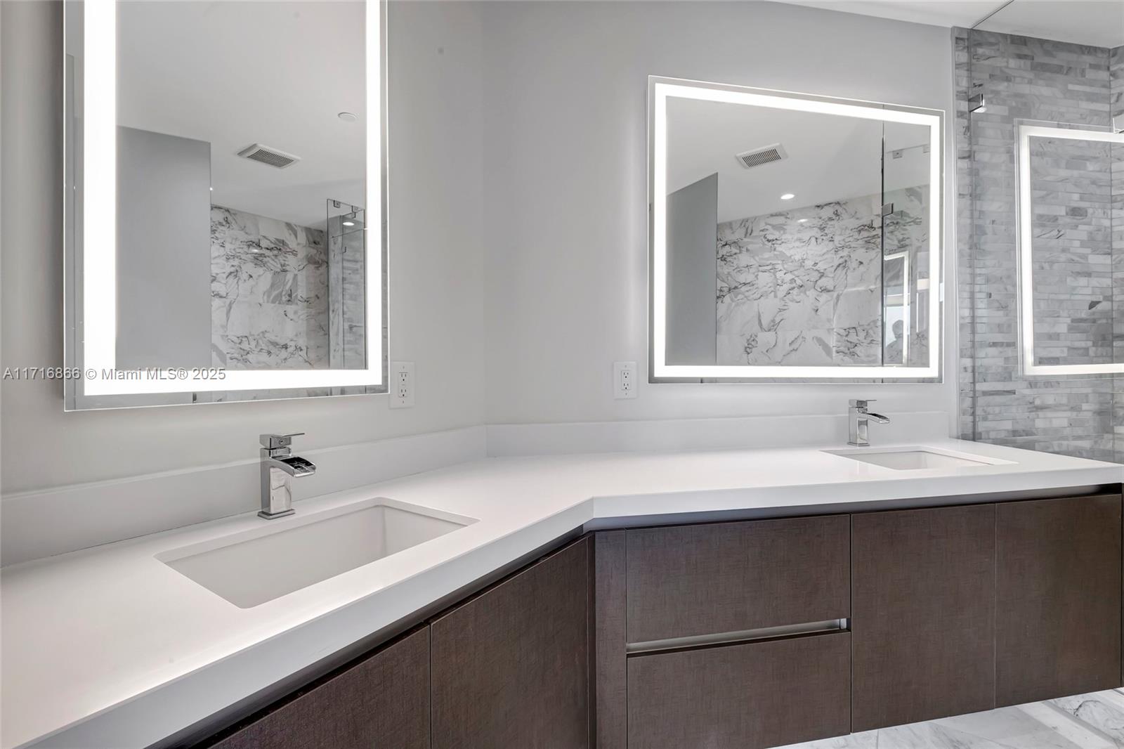 851 NE 1st Ave #2304, Miami FL 33132