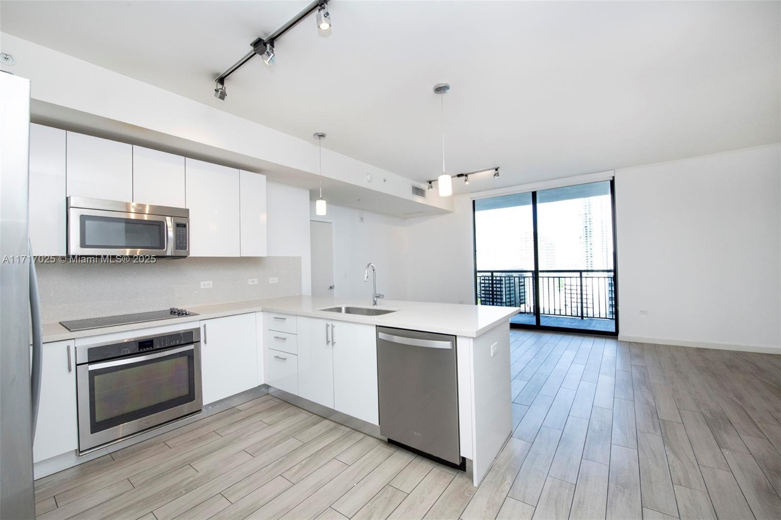 999 SW 1st Ave #2402, Miami FL 33130