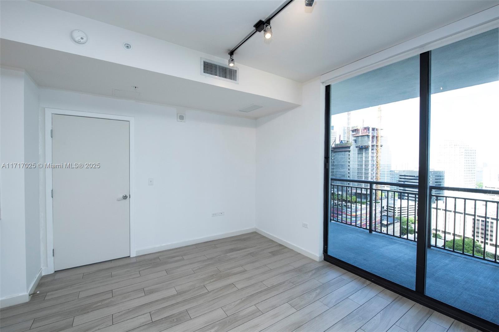 999 SW 1st Ave #2402, Miami FL 33130