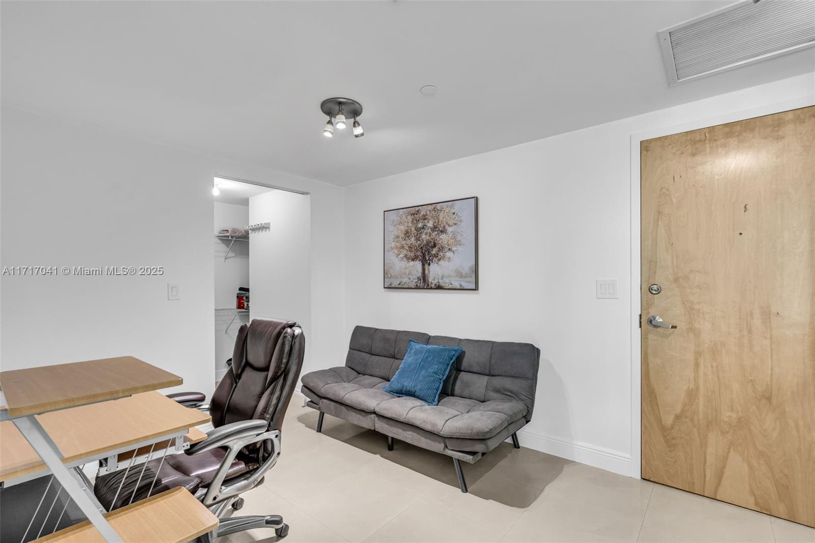 350 S Miami Ave #2906, Miami FL 33130