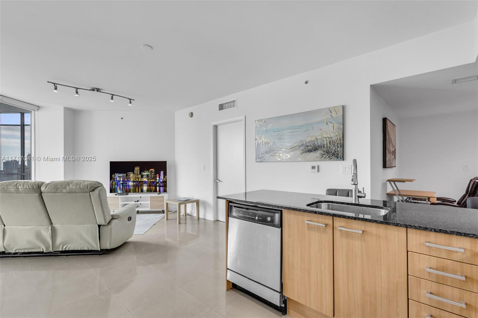 350 S Miami Ave #2906, Miami FL 33130