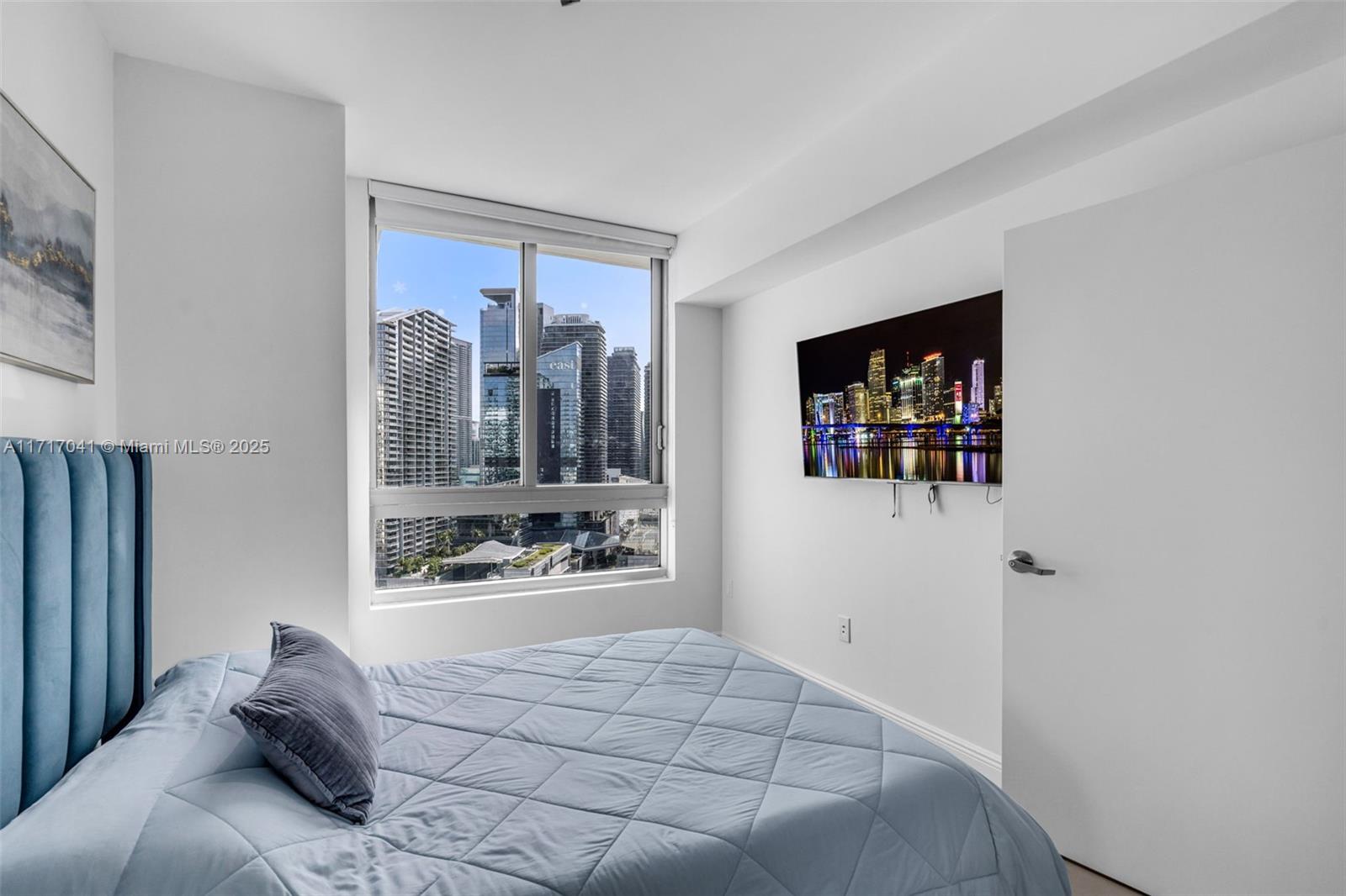 350 S Miami Ave #2906, Miami FL 33130