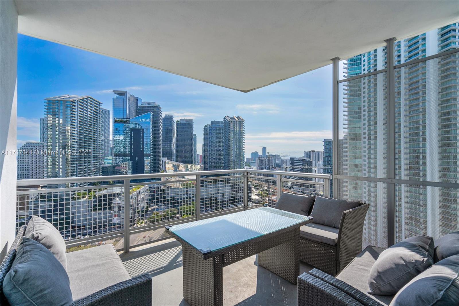 350 S Miami Ave #2906, Miami FL 33130