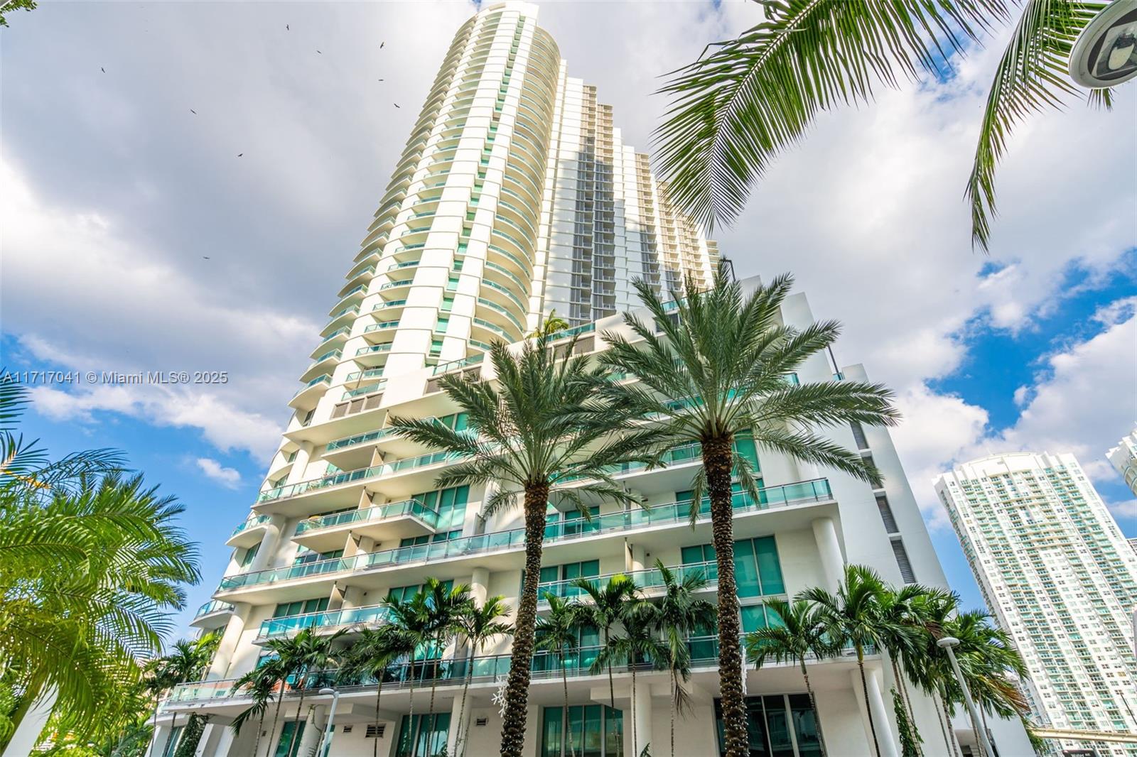 350 S Miami Ave #2906, Miami FL 33130