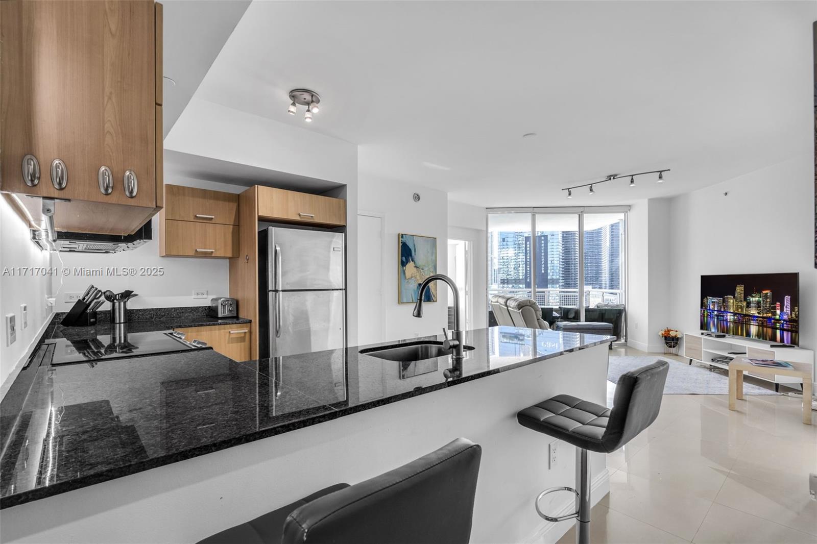 350 S Miami Ave #2906, Miami FL 33130