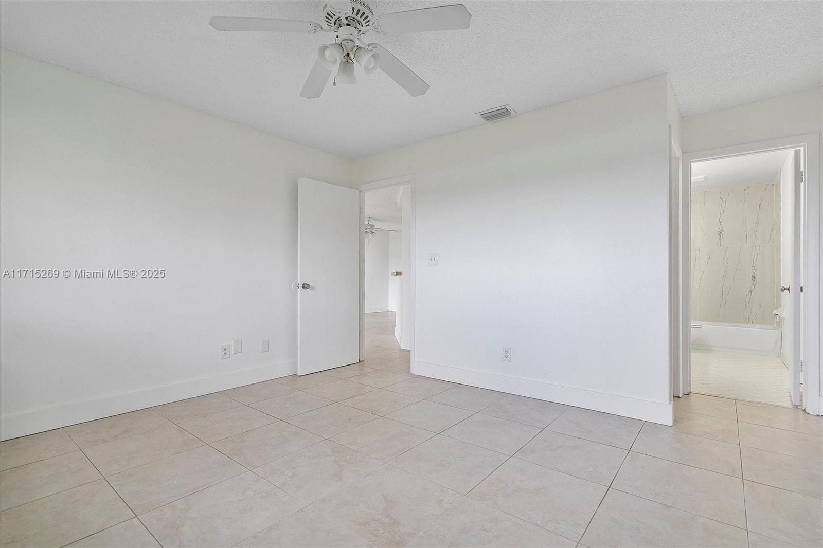 3417 NW 44th St #103, Oakland Park, Florida image 28