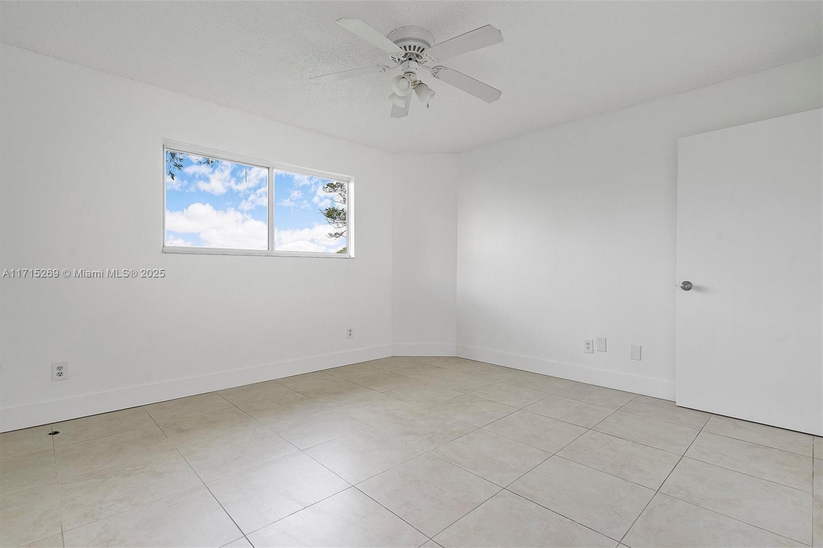 3417 NW 44th St #103, Oakland Park, Florida image 29