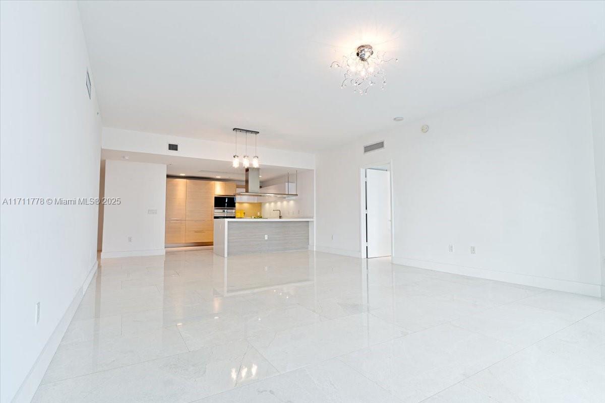 17301 Biscayne Blvd #305, North Miami Beach, Florida image 14