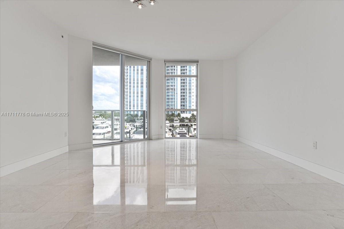 17301 Biscayne Blvd #305, North Miami Beach, Florida image 3