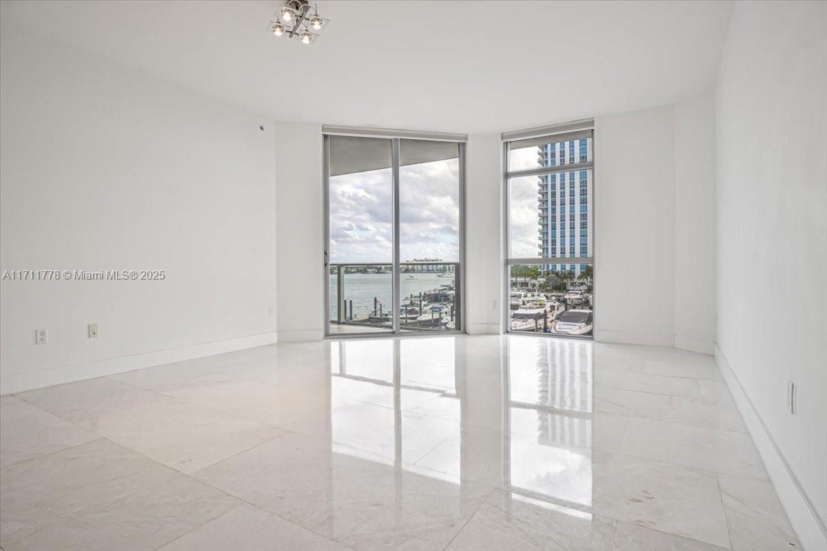 17301 Biscayne Blvd #305, North Miami Beach, Florida image 4