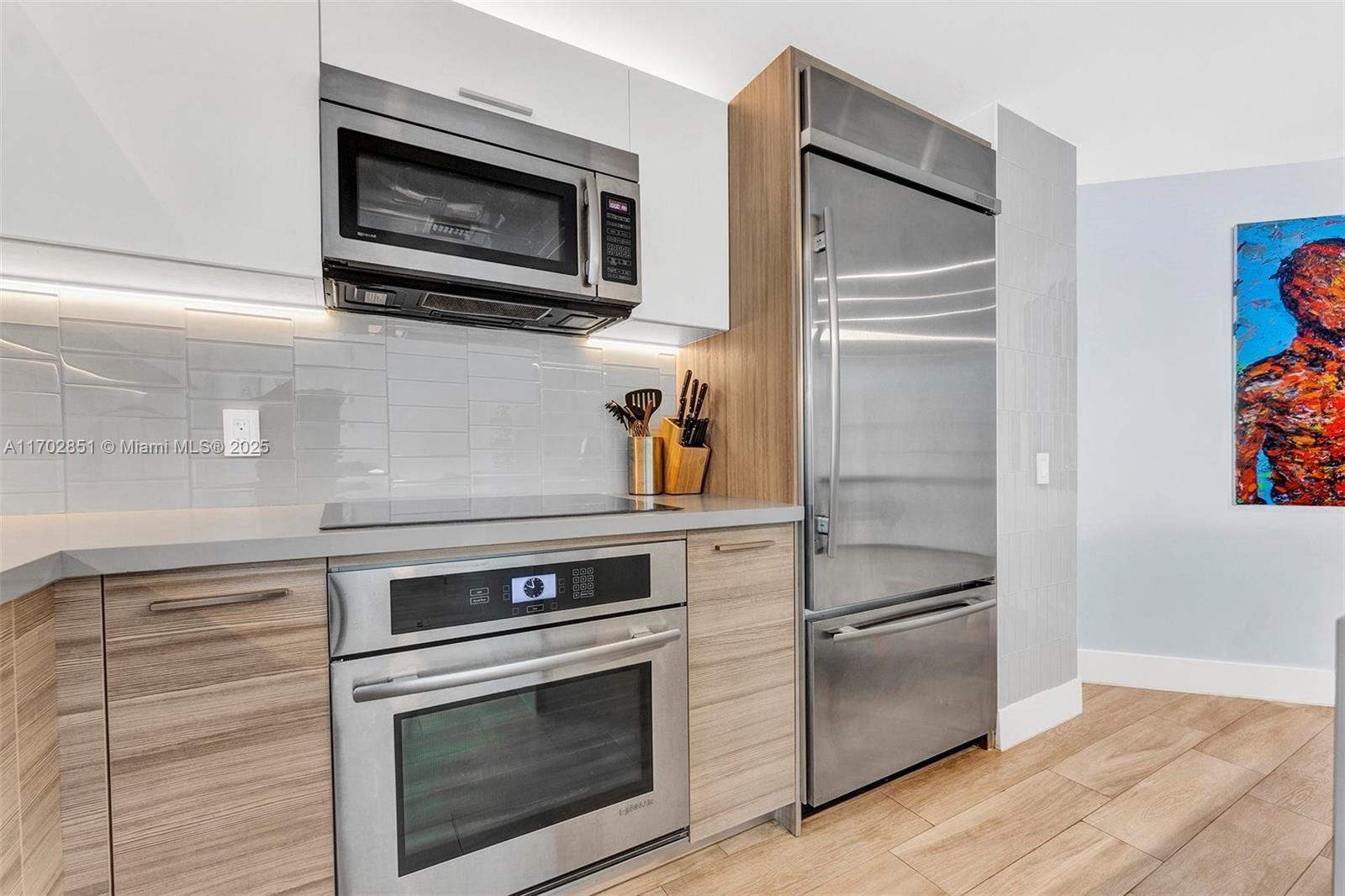 1300 Brickell Bay Dr #1810, Miami FL 33131