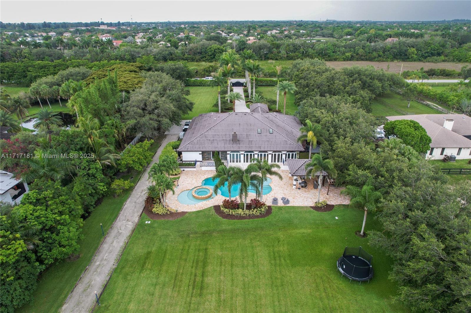 13431 Old Sheridan St, Southwest Ranches, Florida image 3