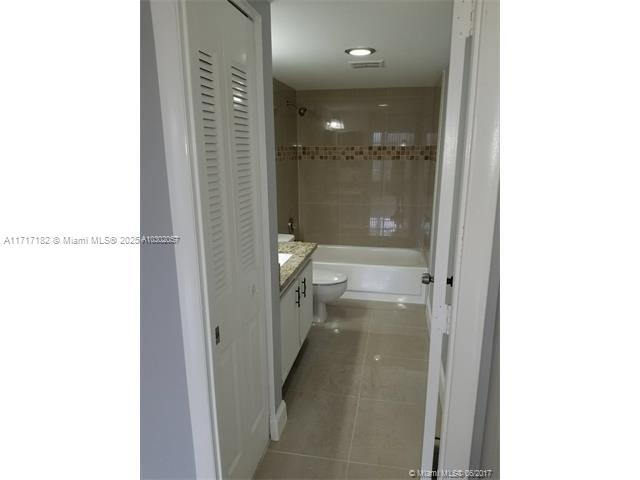 4160 Inverrary Dr #505, Lauderhill, Florida image 11