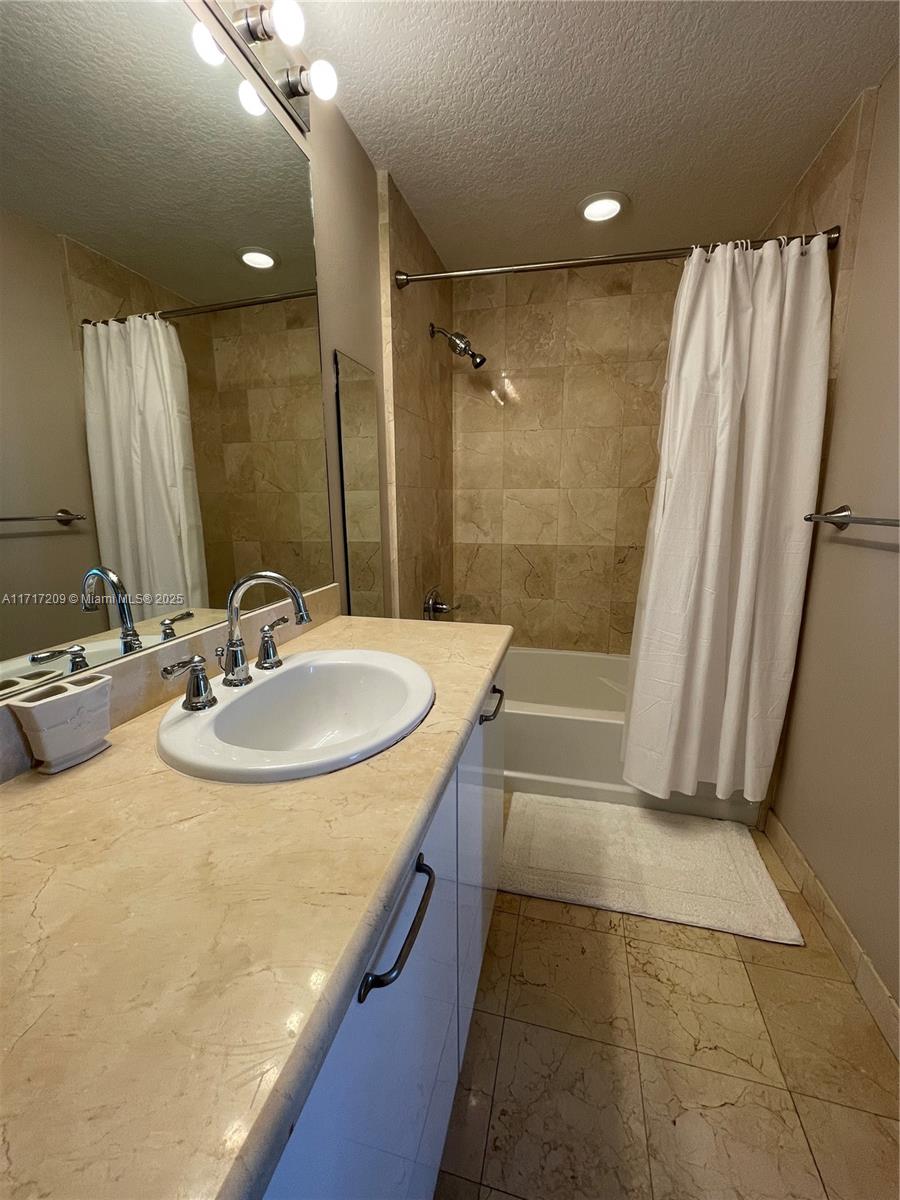 6515 Collins Ave #1001, Miami Beach FL 33141