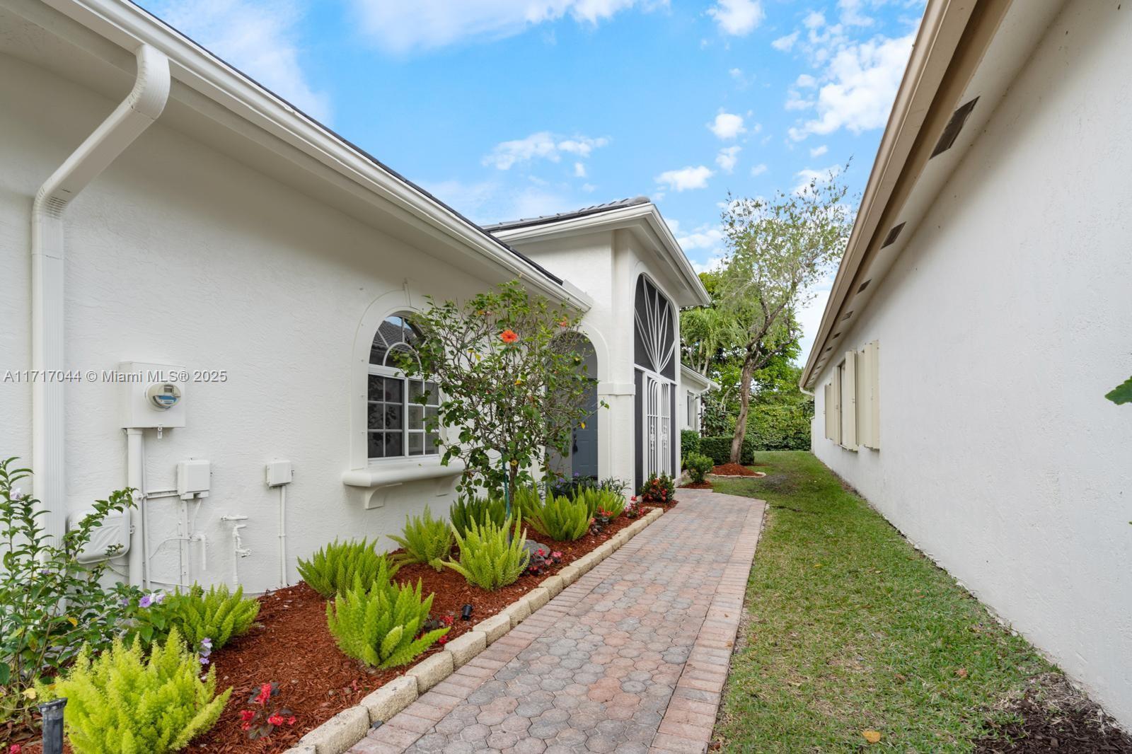 8179 Brindisi Ln, Boynton Beach, Florida image 23