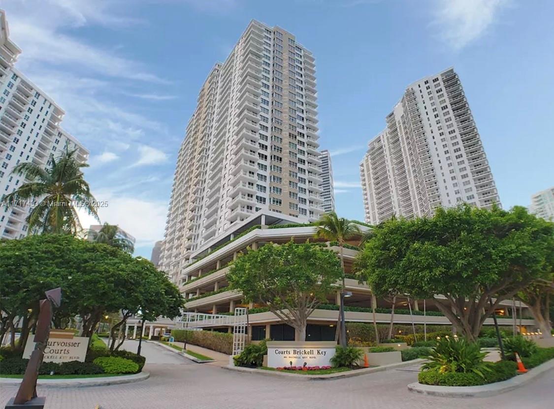 801 Brickell Key Blvd #806, Miami FL 33131