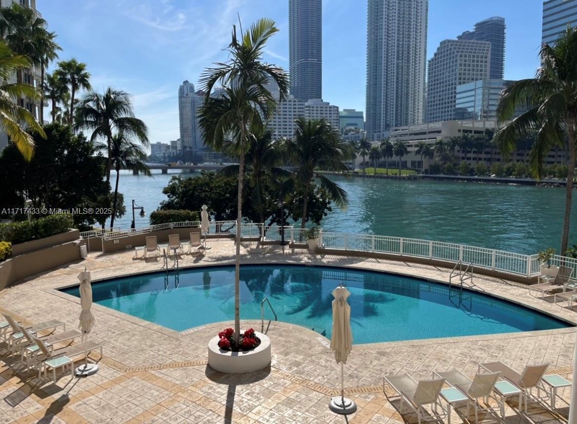 801 Brickell Key Blvd #806, Miami FL 33131