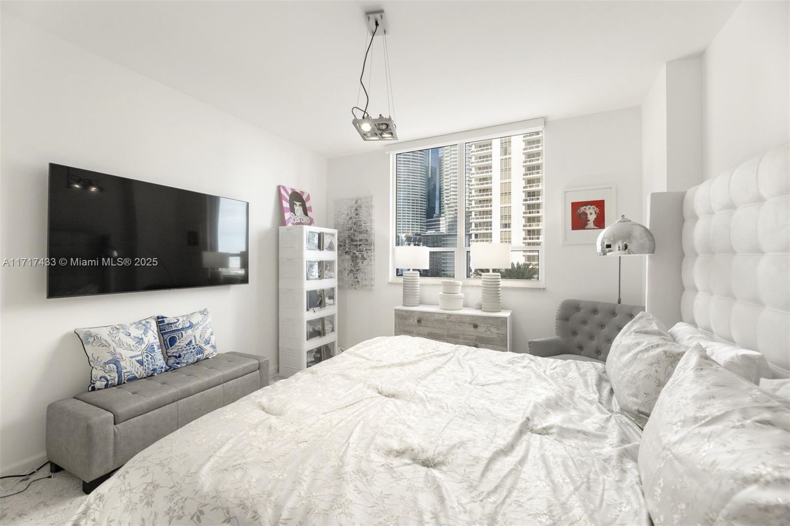 801 Brickell Key Blvd #806, Miami FL 33131