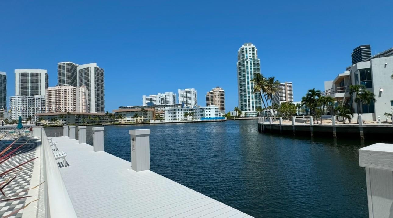 137 Golden Isles Dr #907, Hallandale Beach, Florida image 26