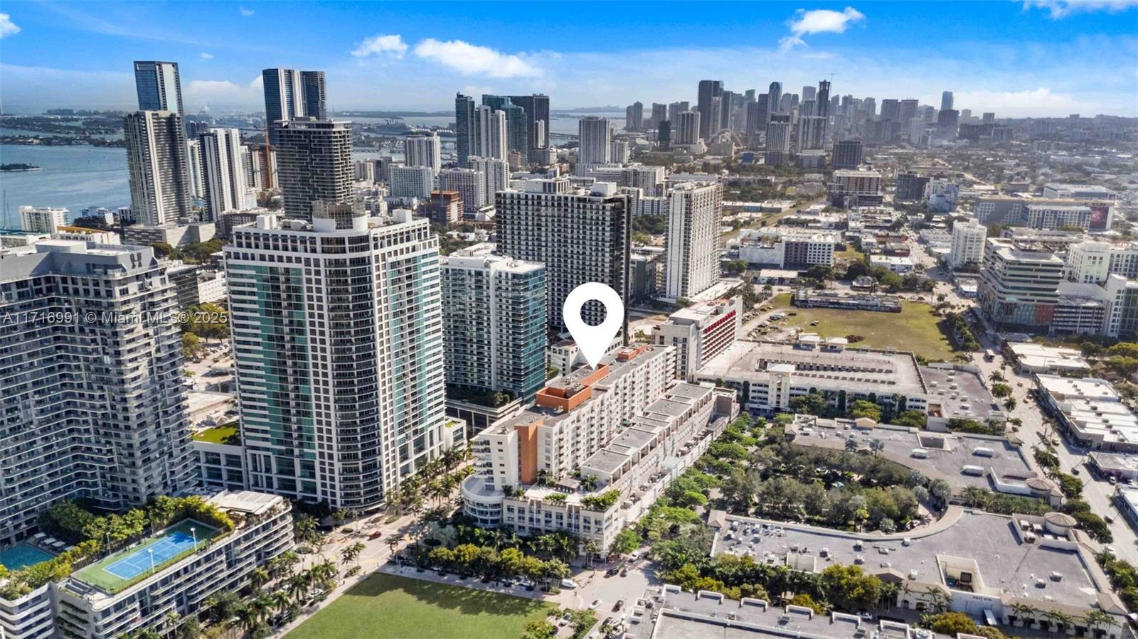 Condo for Sale in Miami, FL