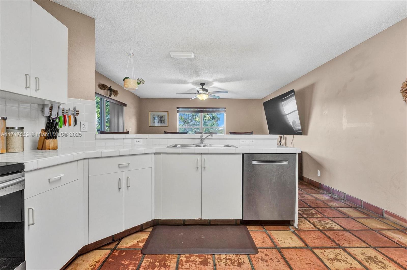 17331 SW 18th St, Miramar, Florida image 20