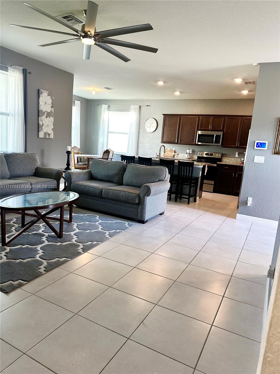 12688 NW Milestone Pl, Port St. Lucie, Florida image 5