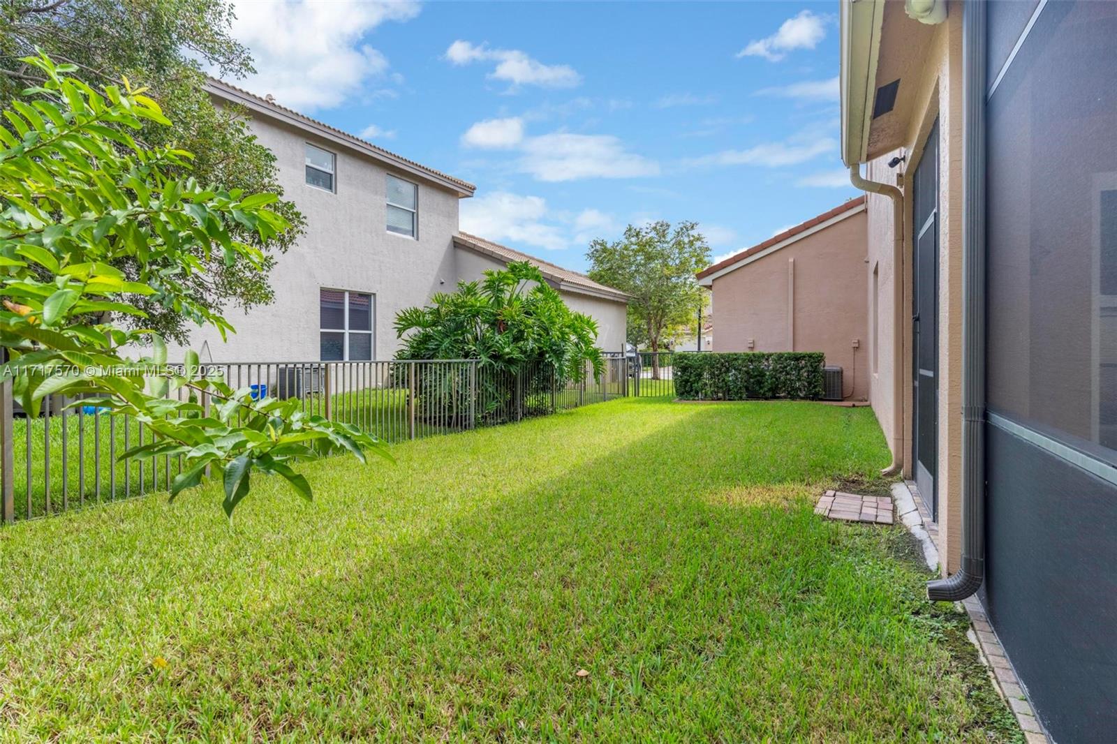 4528 SW 183rd, Miramar, Florida image 35