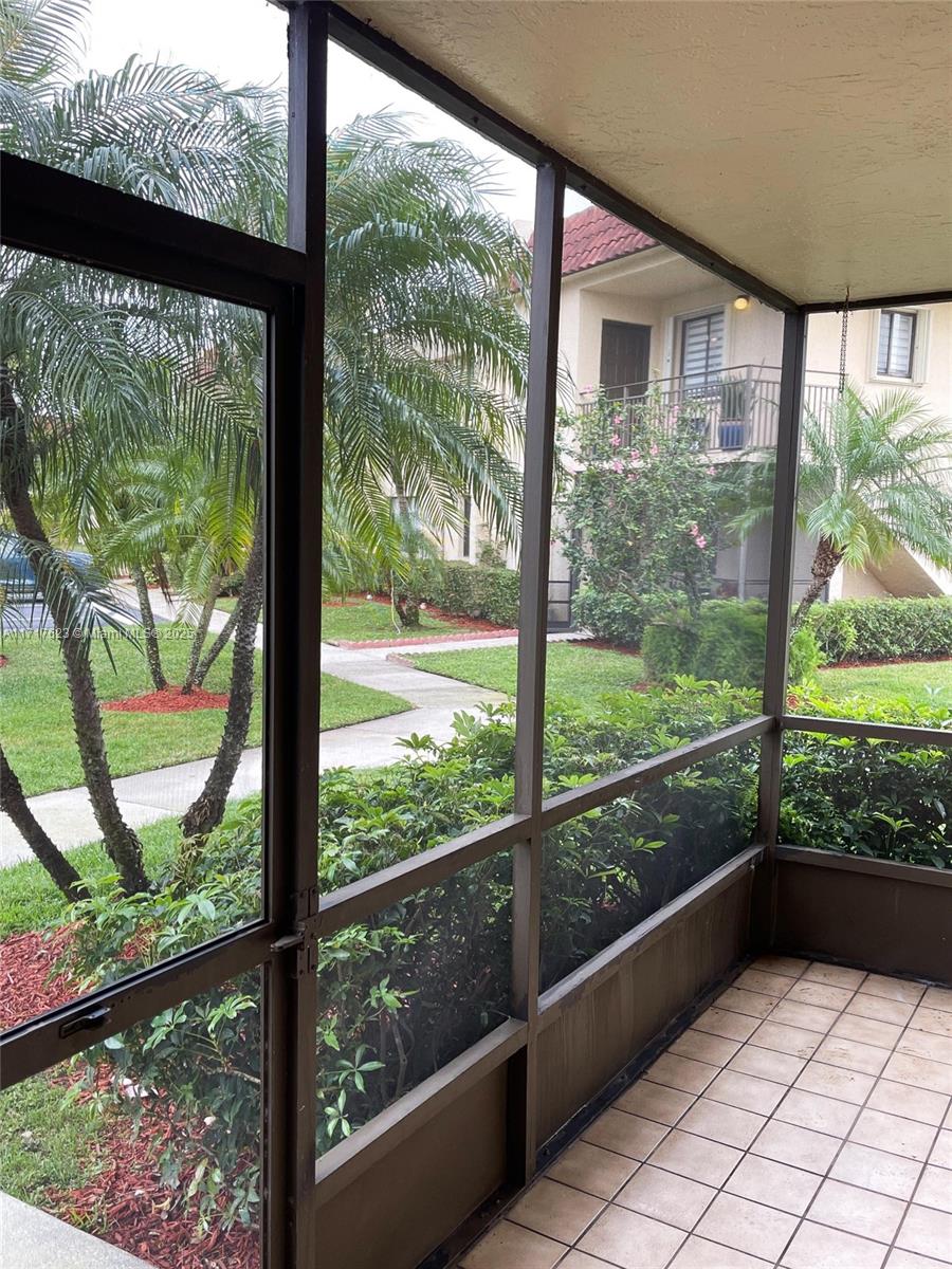 16451 Blatt Blvd #101, Weston, Florida image 2