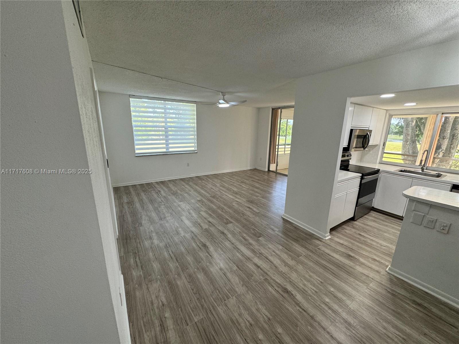 9070 Lime Bay Blvd #212, Tamarac, Florida image 31