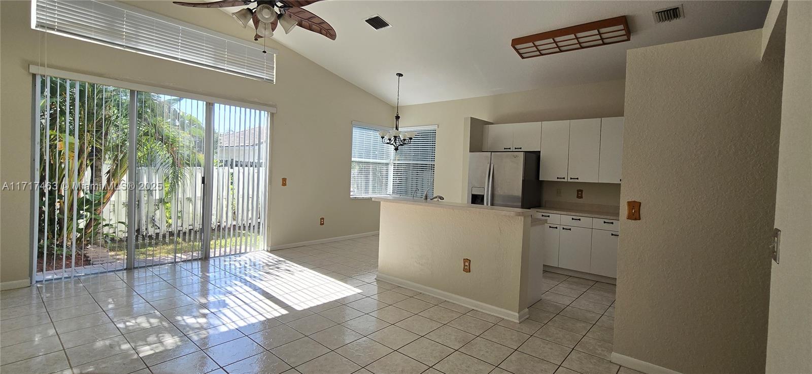 Residential, Pembroke Pines, Florida image 16