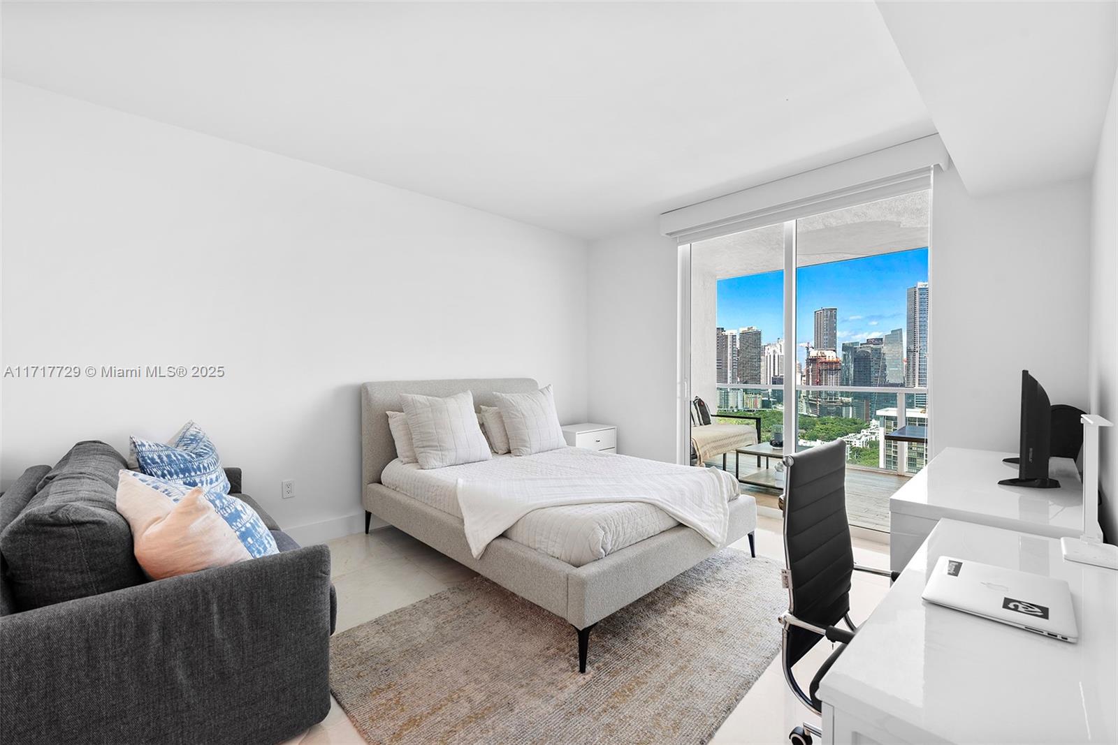 2101 Brickell Ave #3203, Miami FL 33129