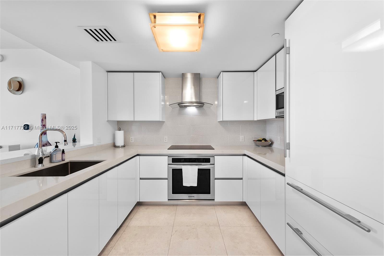 2101 Brickell Ave #3203, Miami FL 33129