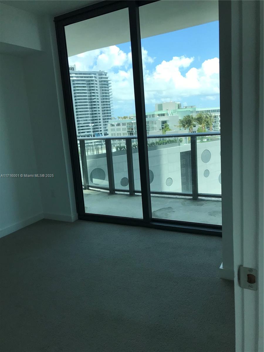 501 NE 31st St #906, Miami, Florida image 17