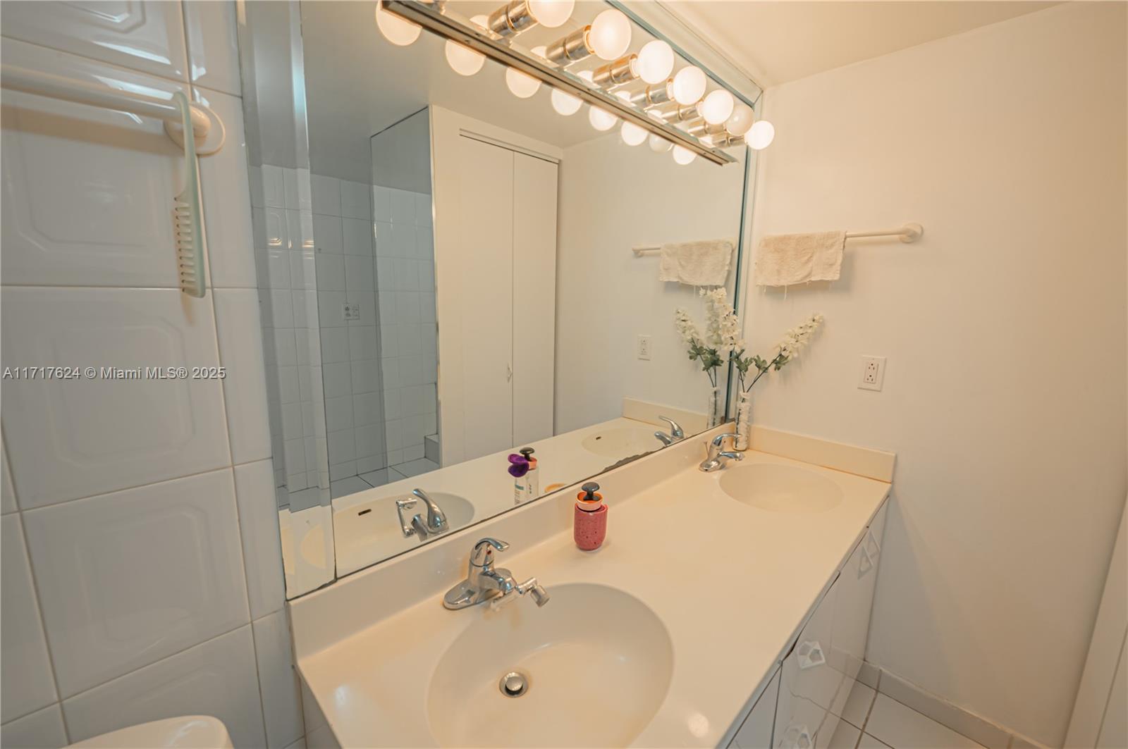 301 174th St #1503, Sunny Isles Beach, Florida image 27