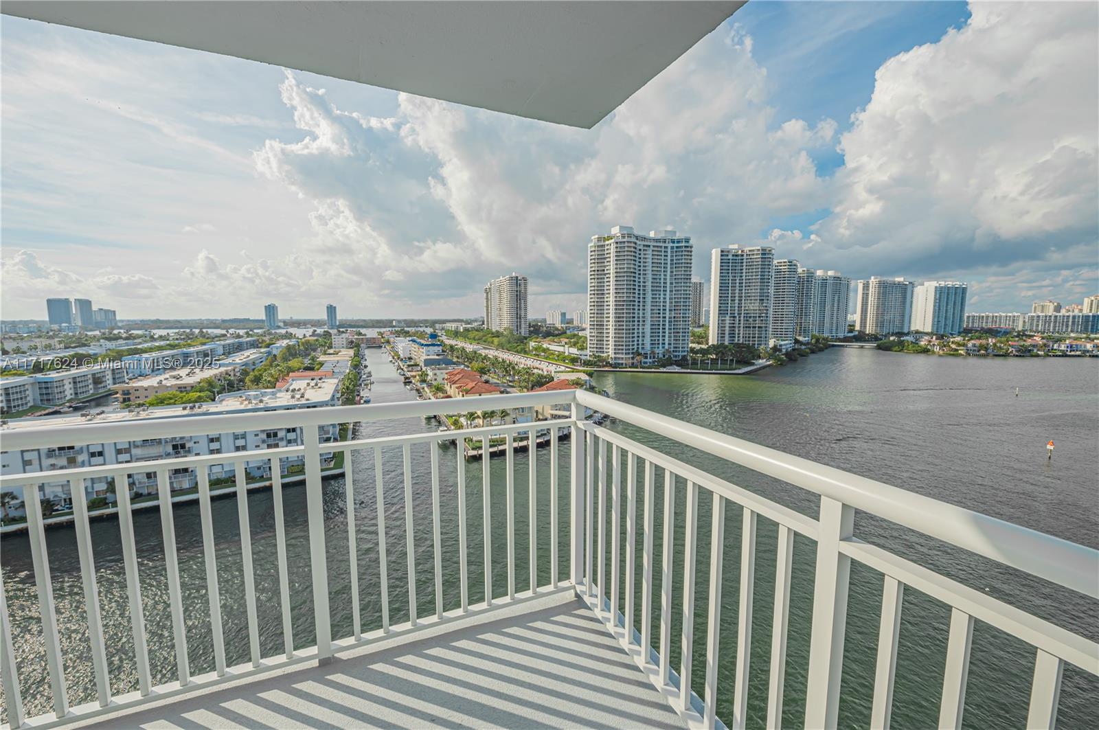 301 174th St #1503, Sunny Isles Beach, Florida image 4