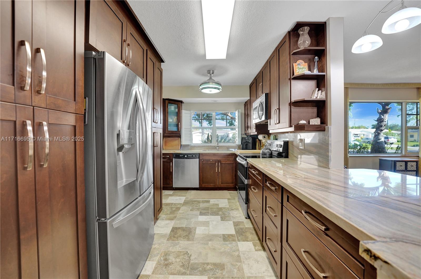 Listing Photo 18