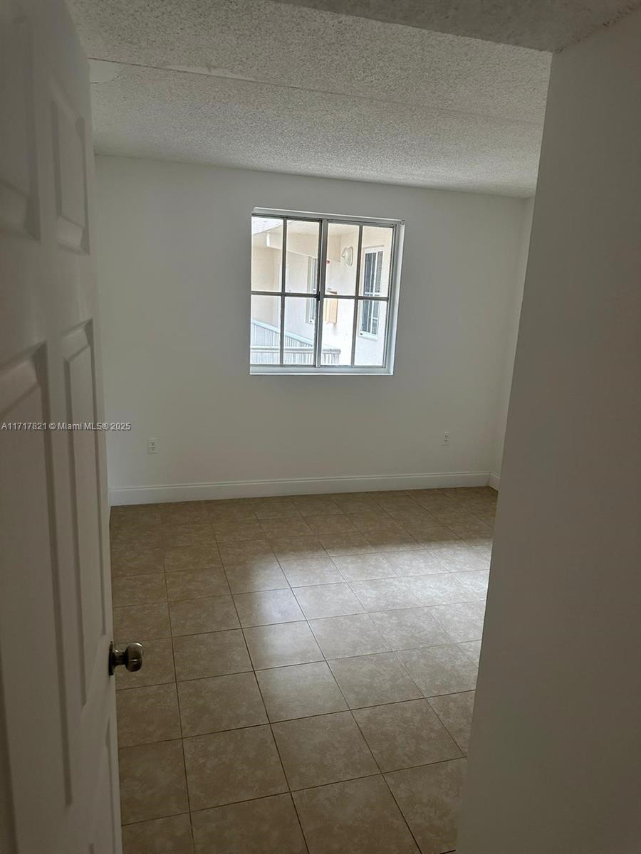 6135 NW 186th St #211, Hialeah, Florida image 15