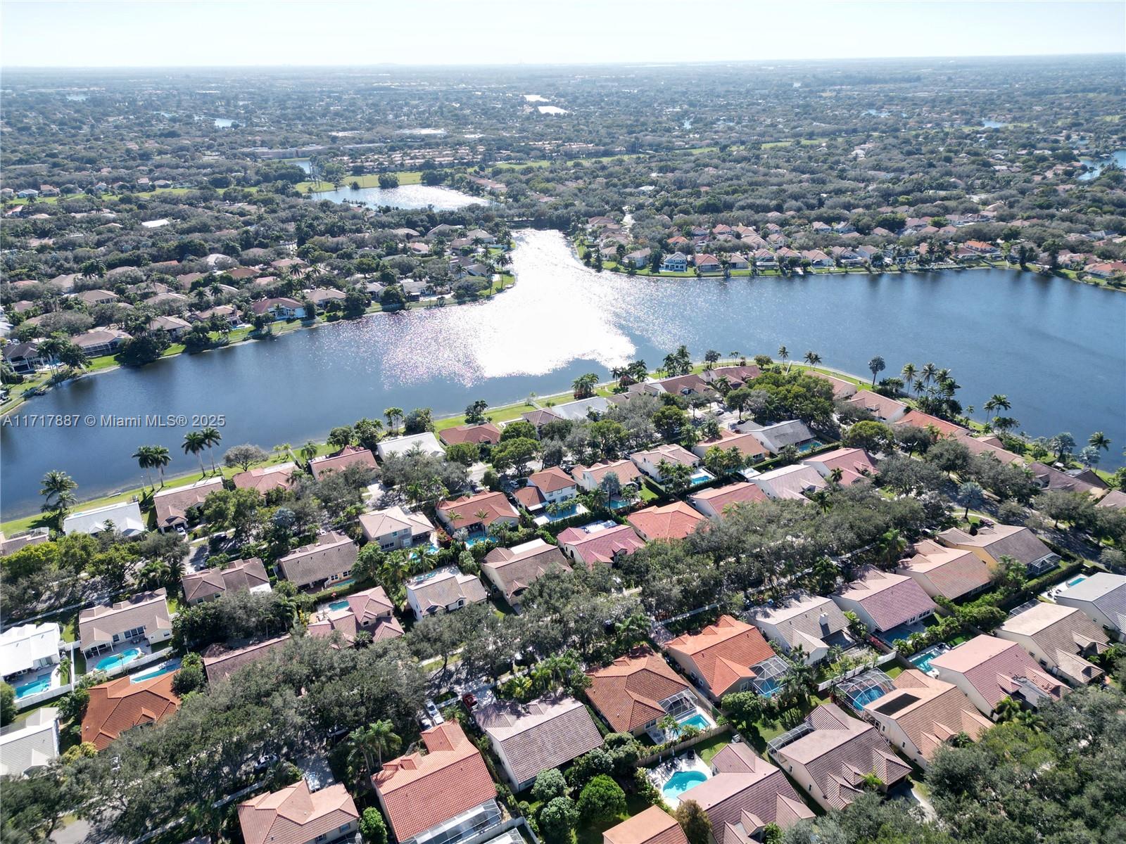 10807 Charleston Pl, Cooper City, Florida image 42